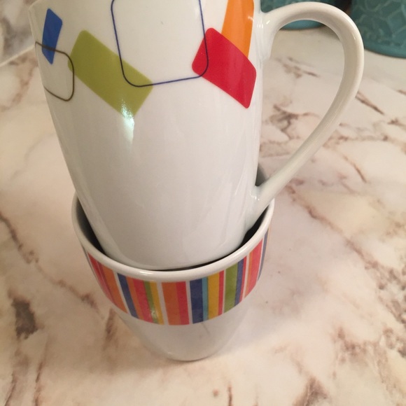 MCM Style Porcelain Coffee Mugs 4 inch tall set/2 - Picture 5 of 14